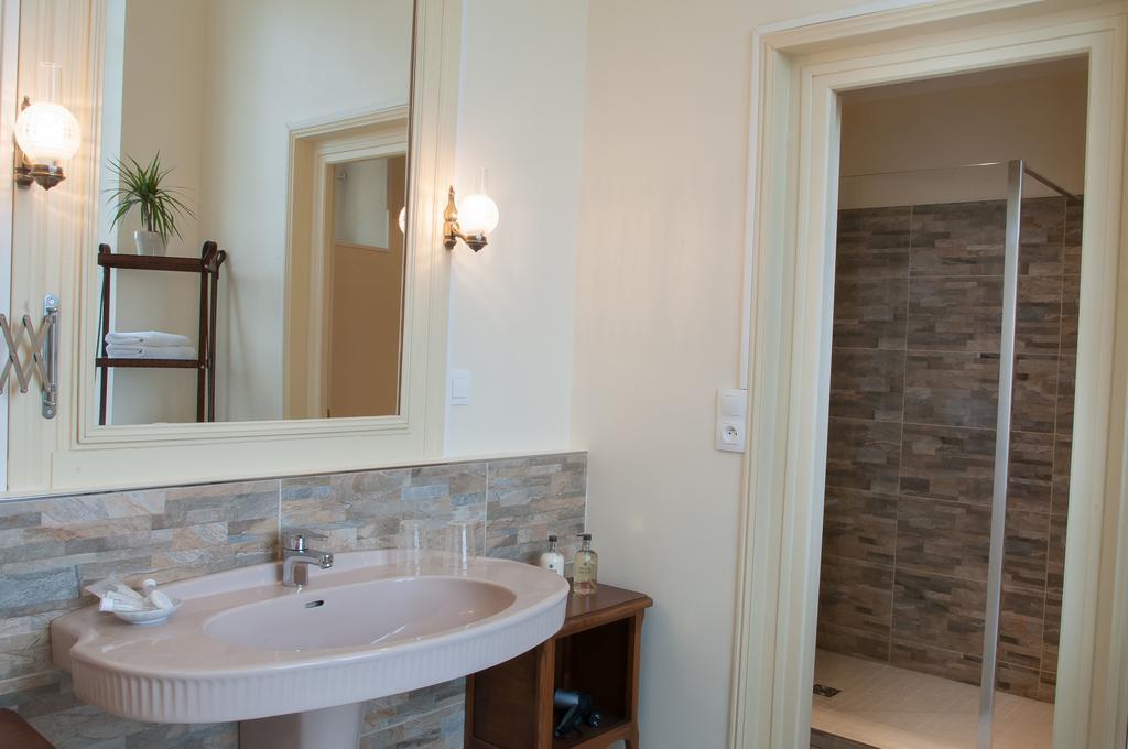 Tracy-sur-Mer Victoria Arromanches B&B الغرفة الصورة